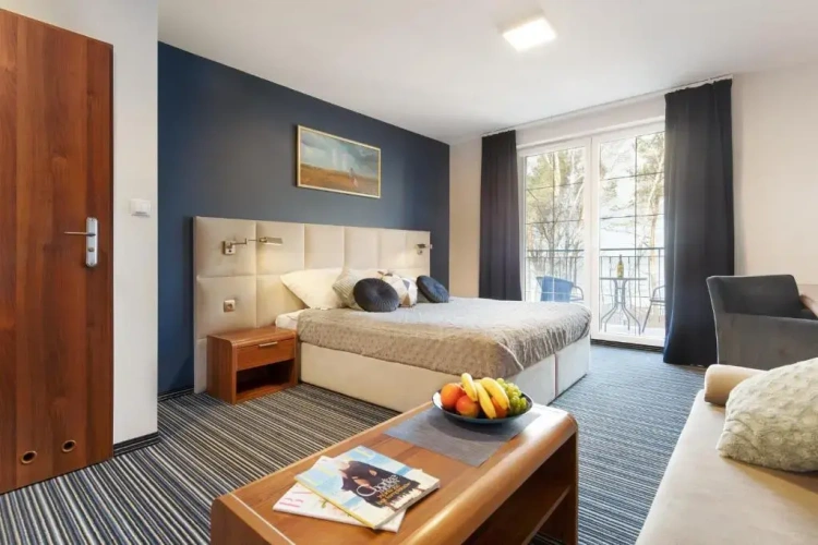 Standard Triple room with sea view