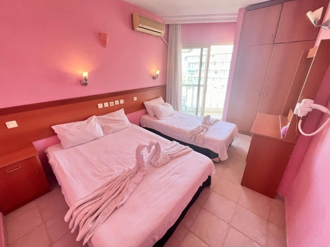 Hotel Holiday Apart