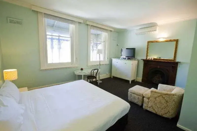 The Albany Hotel