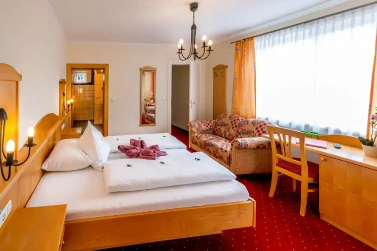 Comfort Double room with balcony and with lake view