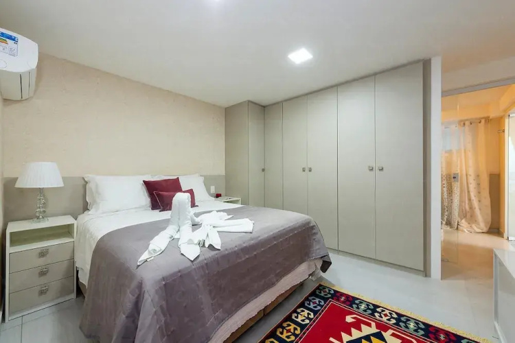 Aguia Flats