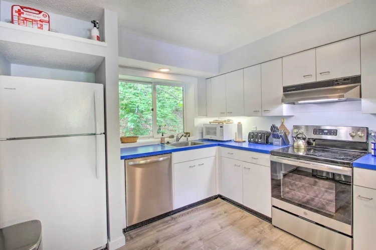 3 Bedrooms Apartment