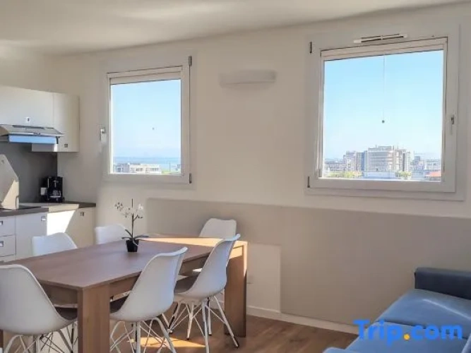 Stylish Residence Torre Bianca 2 Bedroom Apartment Sleeps 5