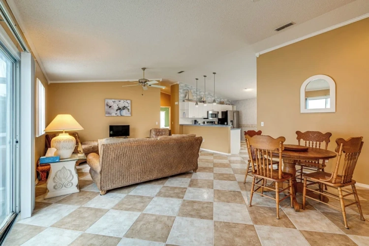 2 Bedrooms Cottage