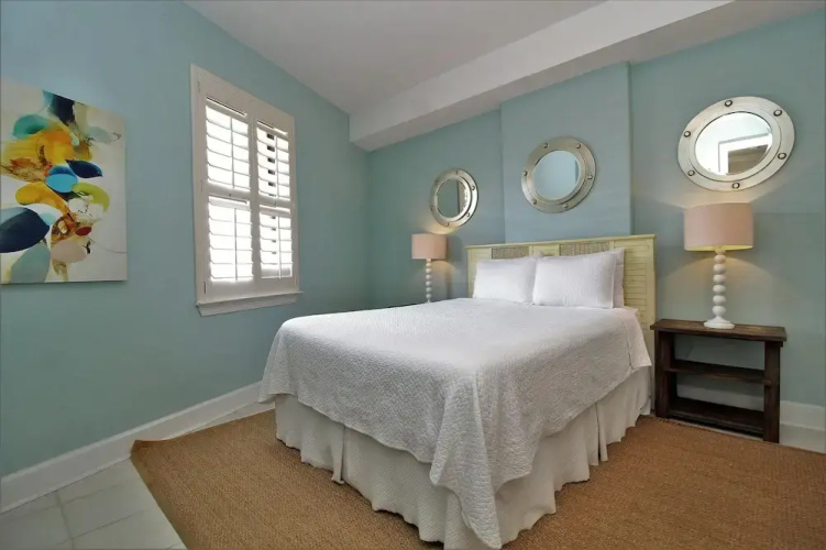 Grand Pointe 702