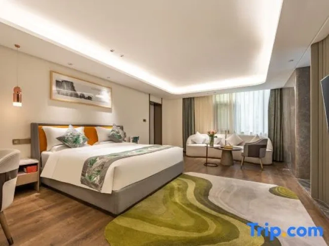 Family Suite with courtyard view