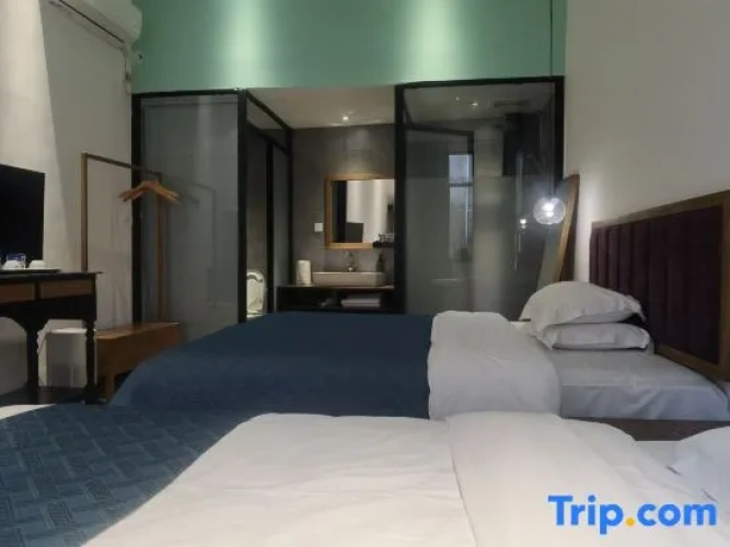 Standard Twin Family room