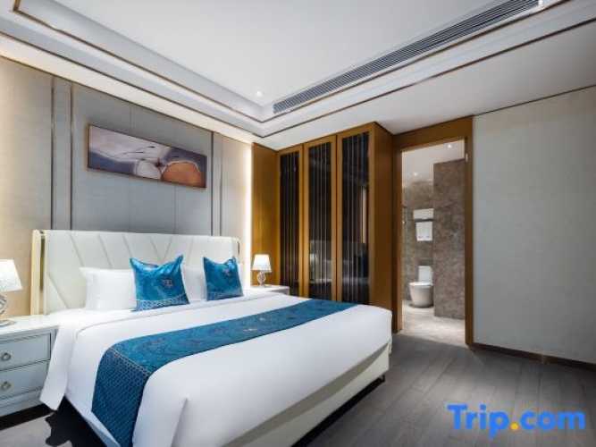 2 Bedrooms Suite with garden view