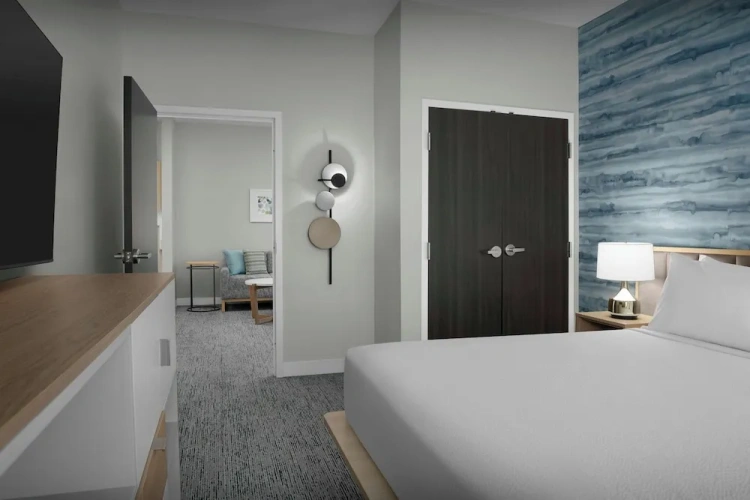 1 Bedroom Suite