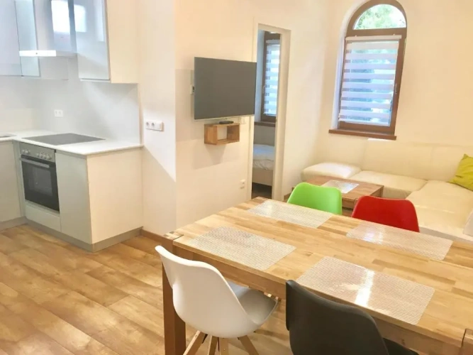 2 Bedrooms Apartment