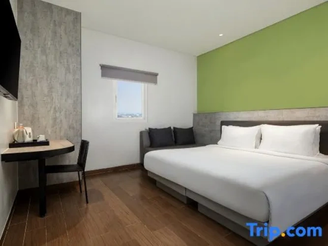 Standard room with mountain view
