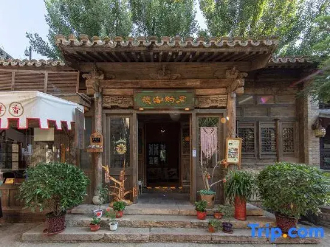 Junyue Inn