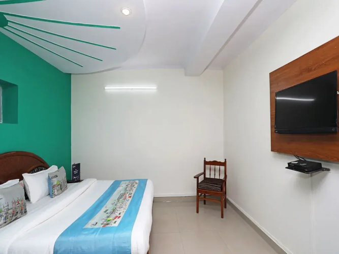OYO 11063 Hotel Suncity