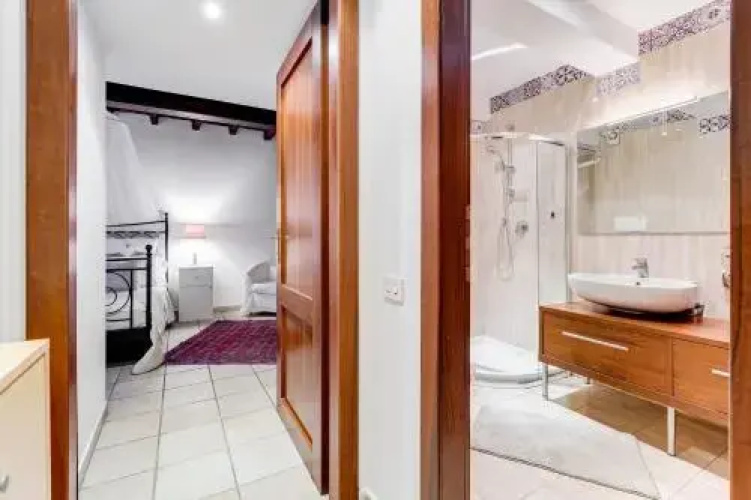 Trevi Fountain Apartment