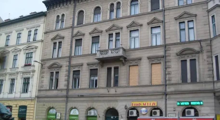 Sleepover City Center Hostel
