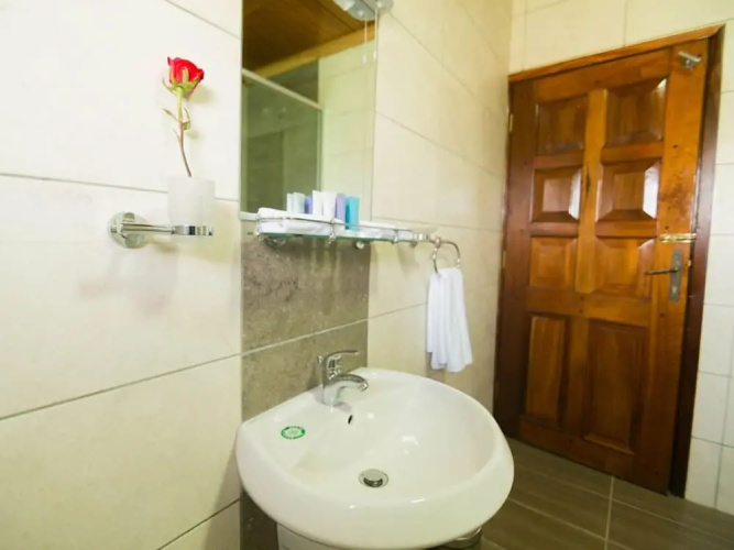 215 Karen Garden