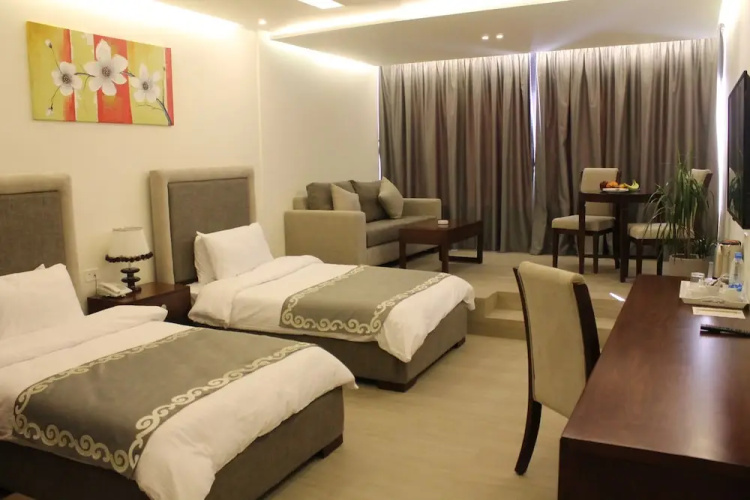 Raouche Rock Suites