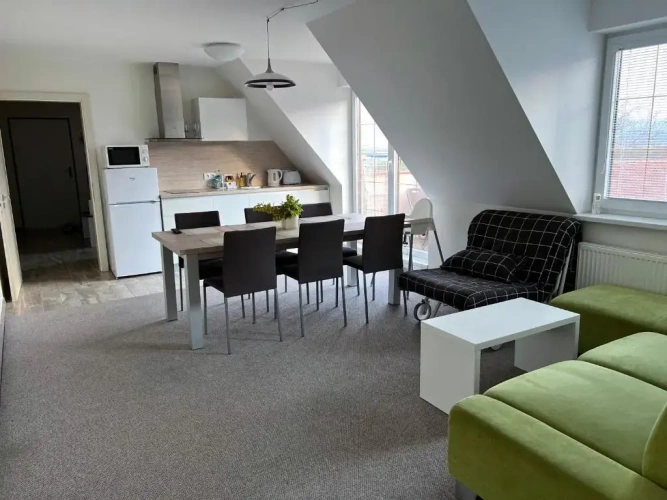 2 Bedrooms Apartment