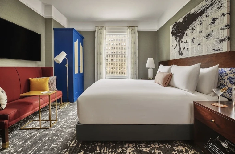 Premier Double Emblem room