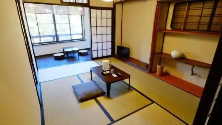 Oyado Tsukiusagi