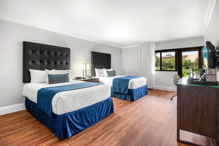Deluxe Quadruple room