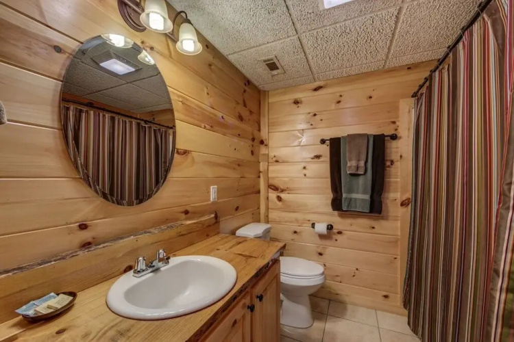 Treetops- Mtn View Cabin near Ocoee River