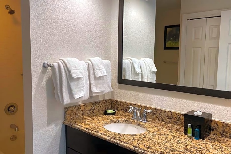 1 Bedroom Double Suite