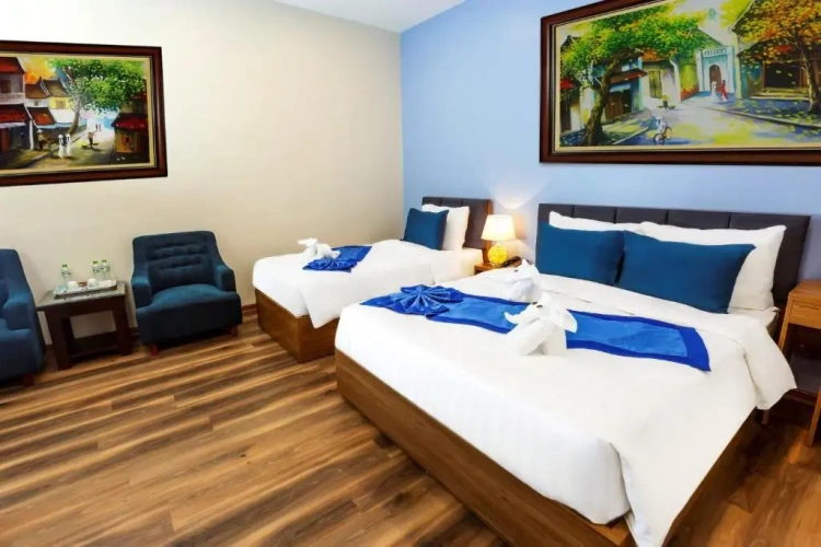 Standard Triple room
