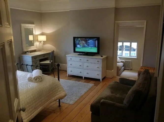 Double Cottage