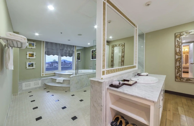 Presidential Double Suite