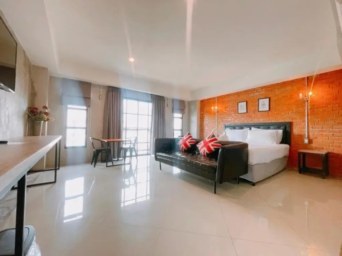 Deluxe Double Suite with balcony