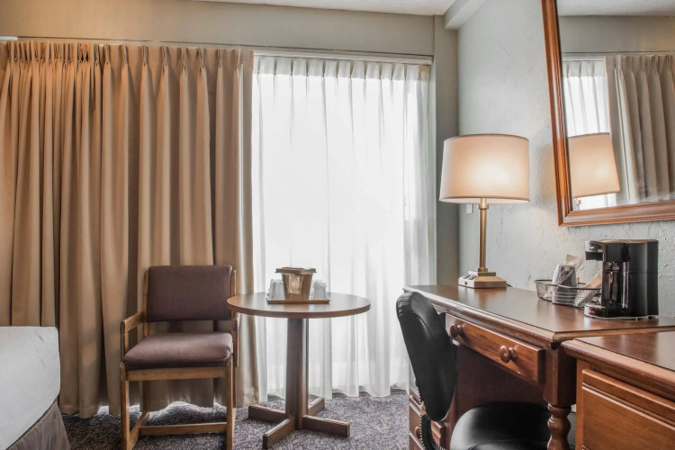Quality Inn University Center