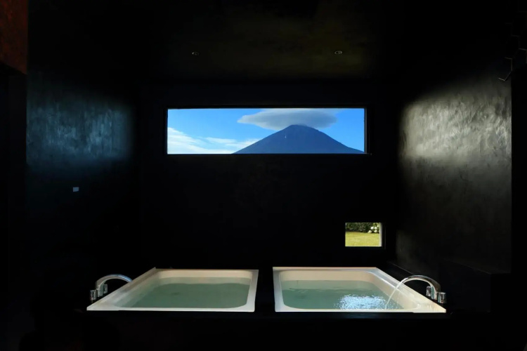 AbrAsus Hotel Fuji