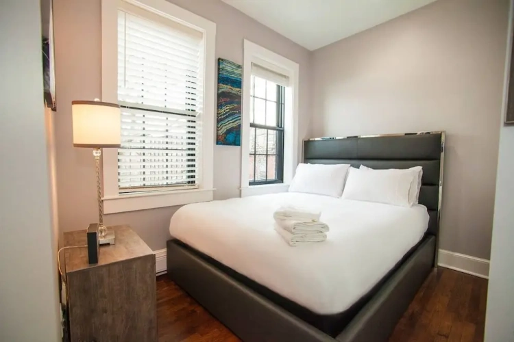 2 Bedrooms Apartment