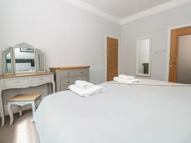 Flat 1 Byfield