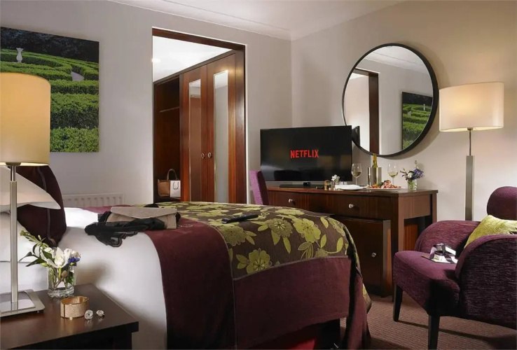 Camden Court Hotel