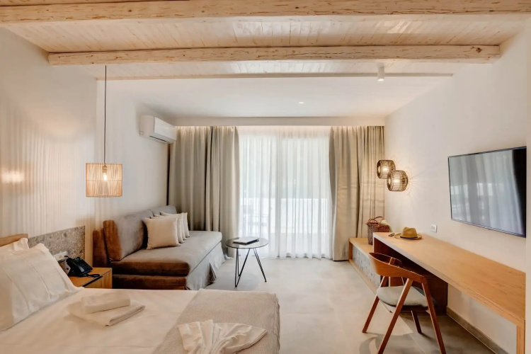 Alboro Seaside Suites