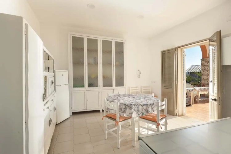 4 Bedrooms Standard Cottage