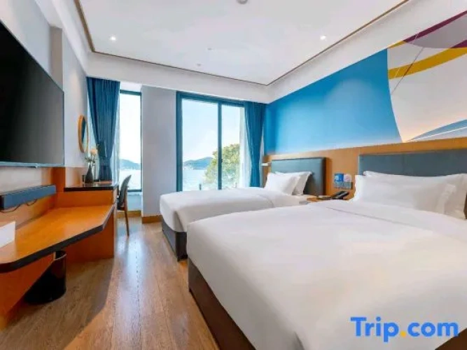 Standard Double room with lake view