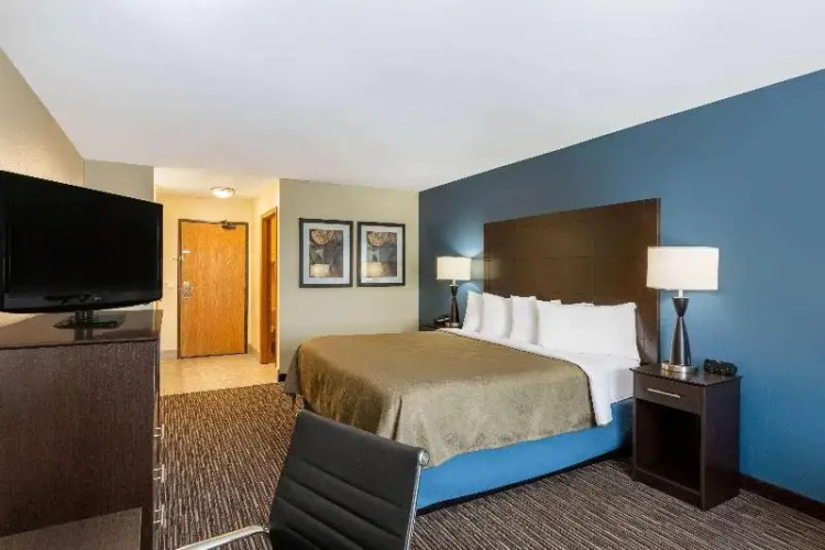 AmericInn Jefferson