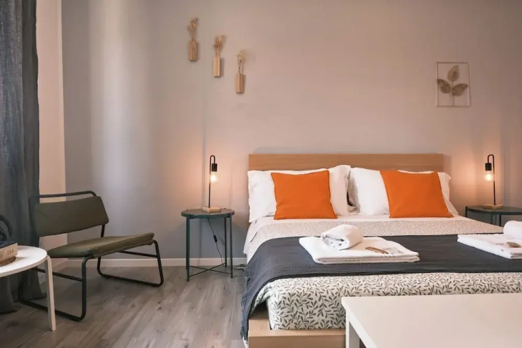 Standard Double room with city view