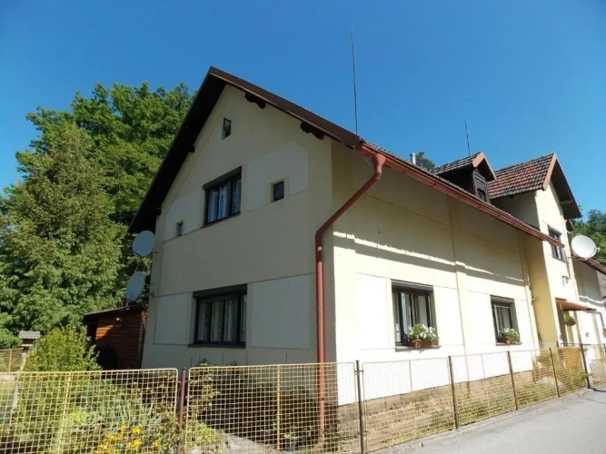 3 Bedrooms Apartment