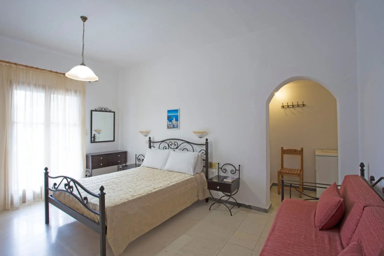 TheArtemis - Perissa Hotel