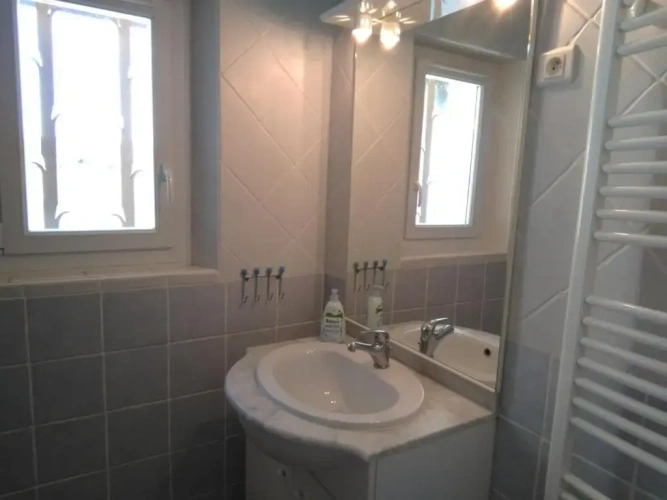 2 Bedrooms Cottage