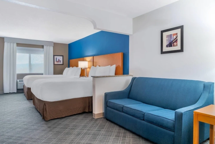 2 Bedrooms Quadruple Family Suite