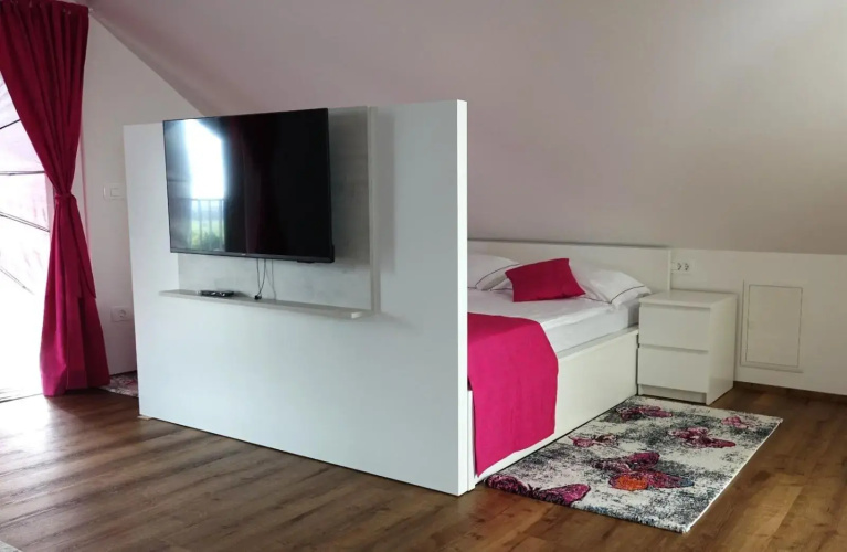 Inin Apartments