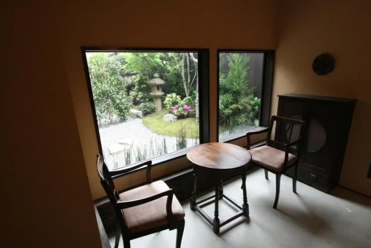 Hostel Haruya Book