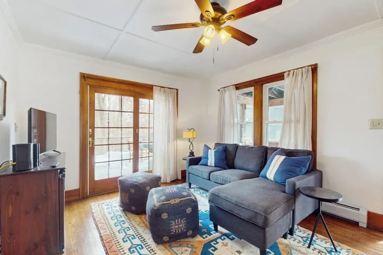 2 Bedrooms Cottage