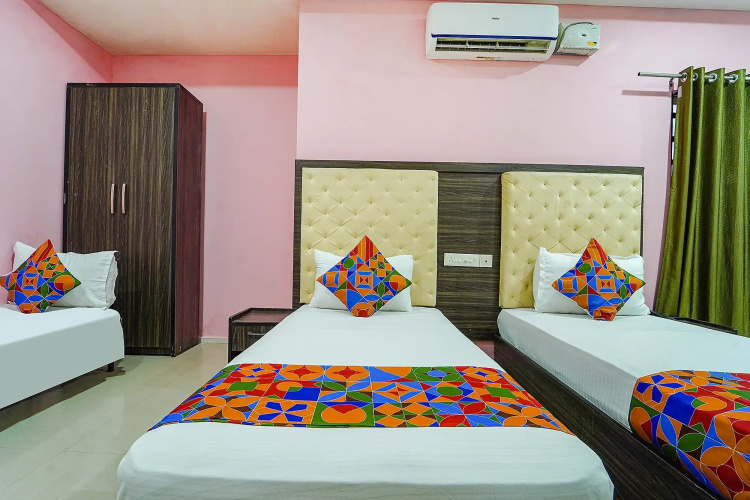 Fabhotel Central Inn Residency
