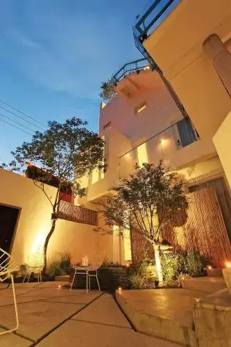 J Hotel Resort